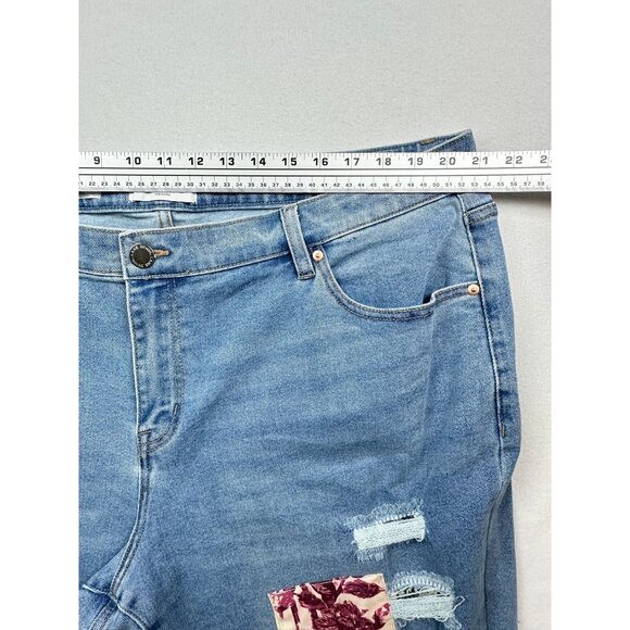Lane Bryant Mid-Rise Boyfriend Jeans With Patchwork & Ripped Details Boho Sz 20 - Picture 3 of 12